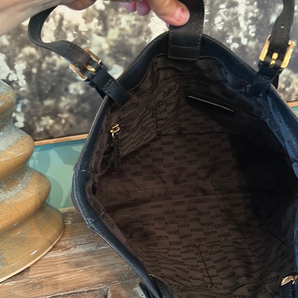 SOLD!!!!!Michael Kors Black Leather Tote with Gold Hardware - Picture 8 of 9